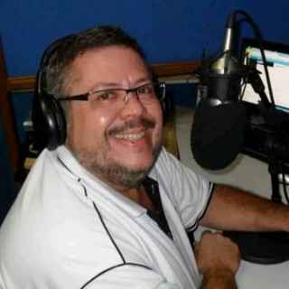 Esse vicio de se comunicar